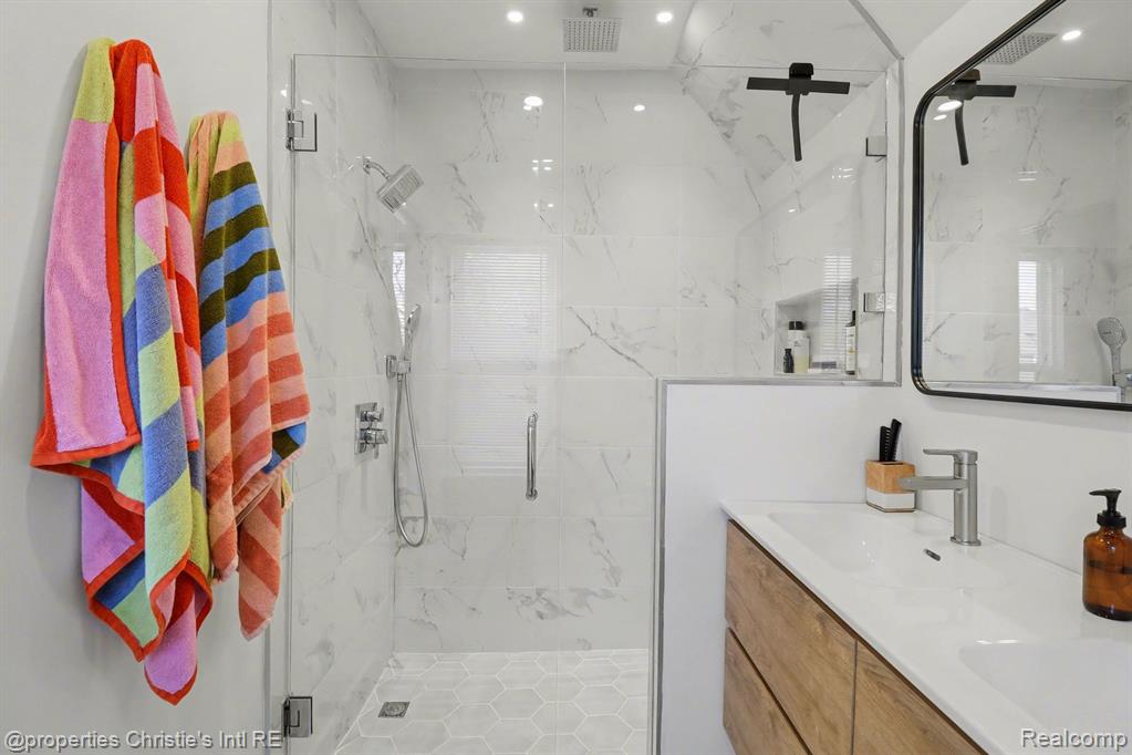 3466 FISCHER Street, Detroit, MI 48214 — Photo 30