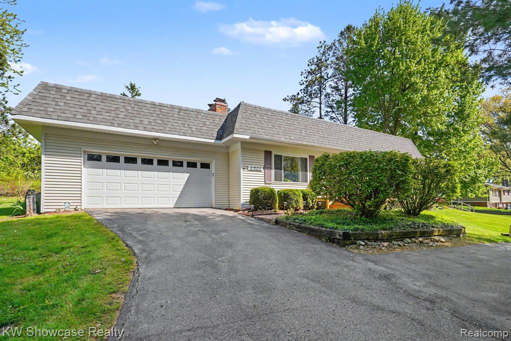4200 Woodcock Way, Highland, MI — Photo 3