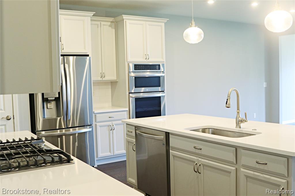 4789 Glenora Drive, Lake Orion, MI, 00000