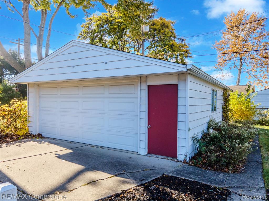 8219 Roselawn Street, Westland, MI — Photo 34