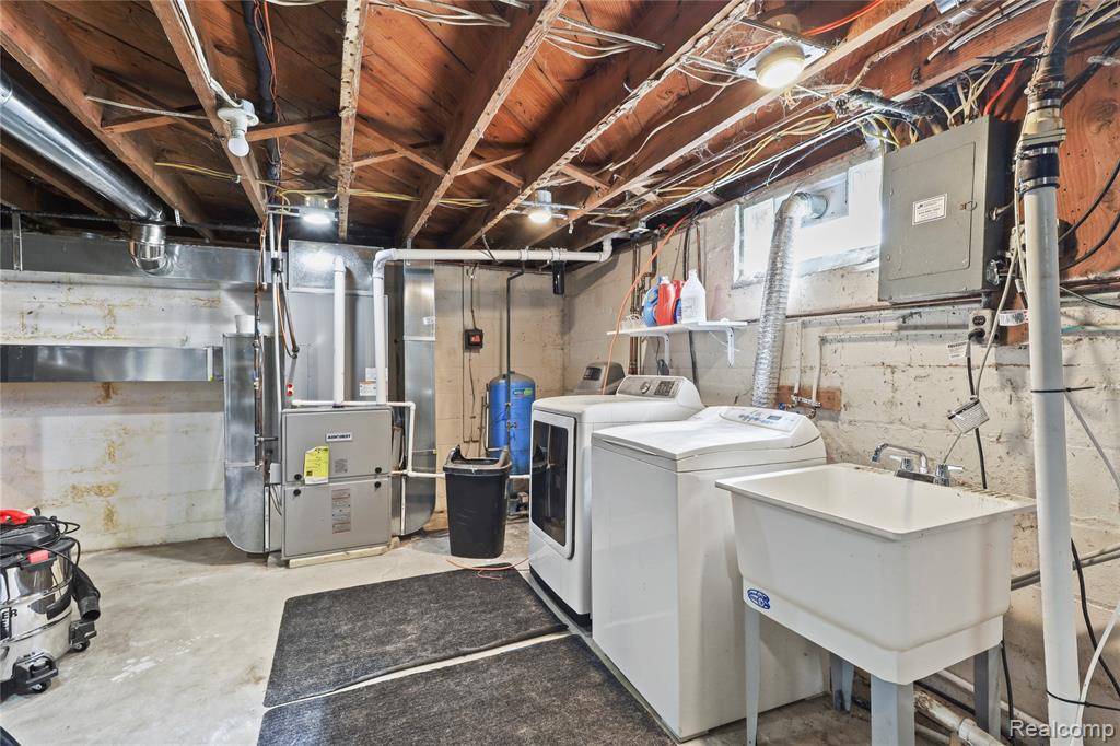 11359 Seymour Road, Gaines Vlg, MI 48436 — Photo 30