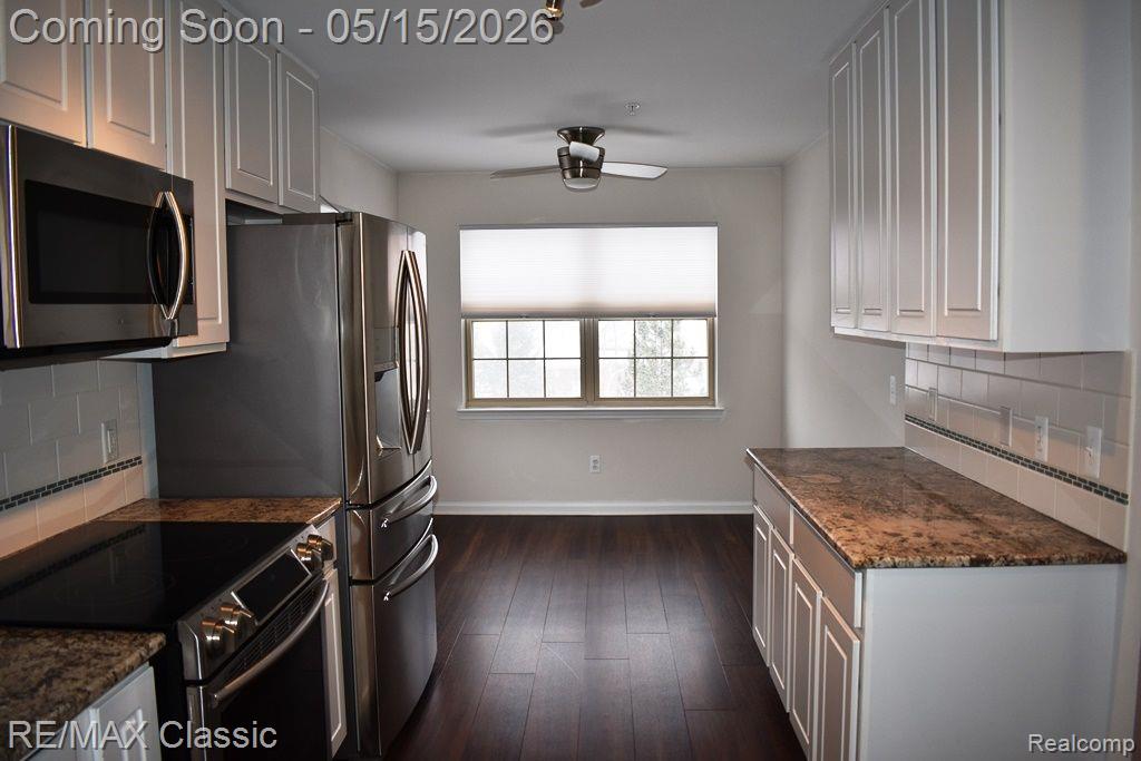 436 BOARDWALK Drive, Walled Lake, MI 48390 — Photo 4
