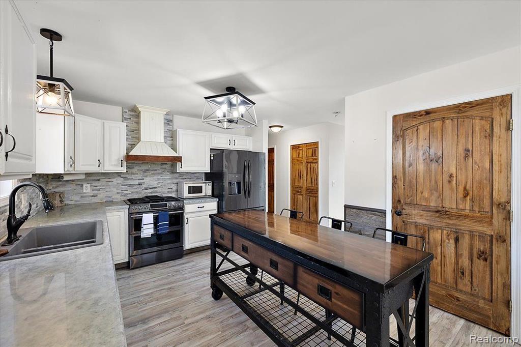 4351 CORDLEY LAKE Road, Pinckney, MI 48169 — Photo 12