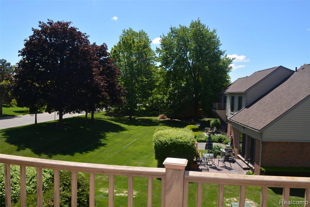 3883 OLD CREEK Road, 18, Troy, MI 48084 — Photo 25
