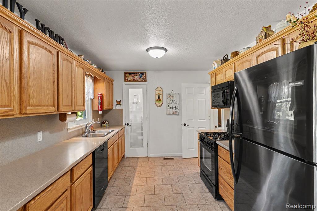 4427 N Washburn Road, Davison, MI 48423 — Photo 10