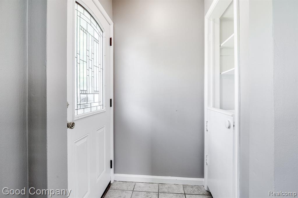 926 MILLARD Avenue, Royal Oak, MI 48073 — Photo 4