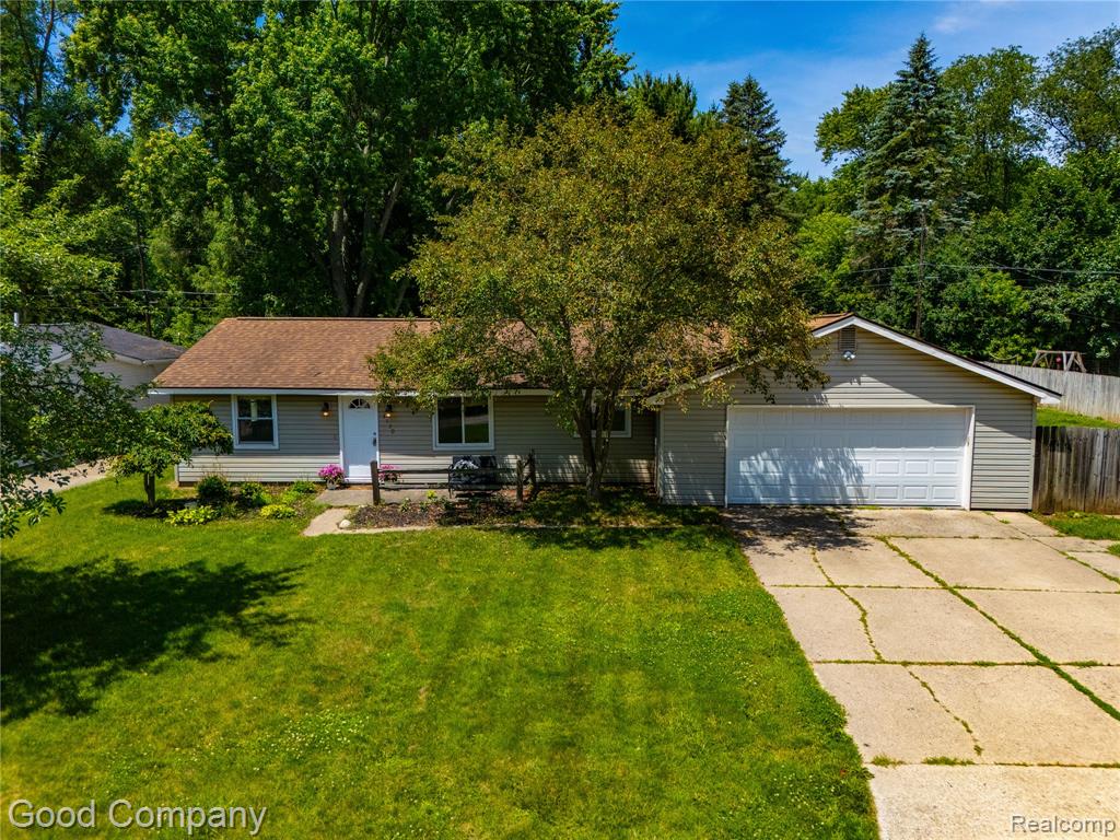 3130 Greenlawn Avenue, Commerce Twp, MI 48382 — Photo 26