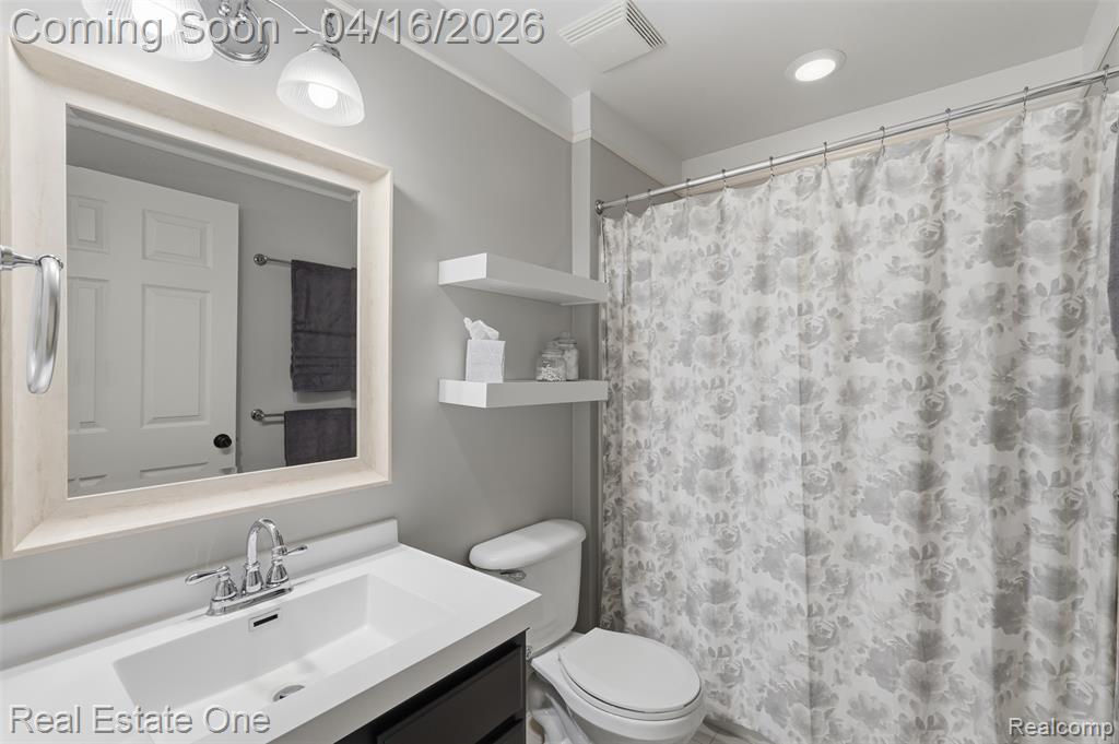 21592 Nathan Court, South Lyon, MI 48178 — Photo 39