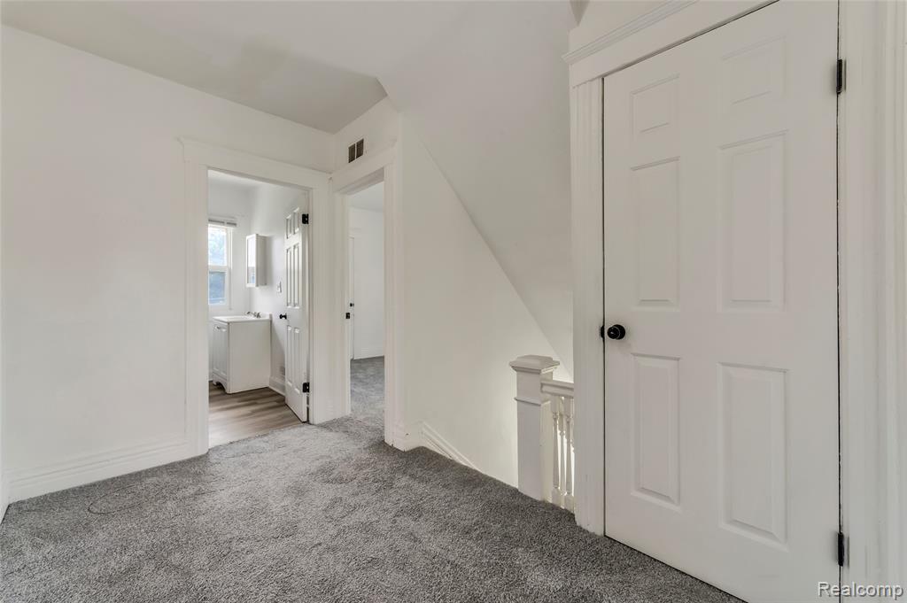 216 Holbrook Street, Detroit, MI 48202 — Photo 25