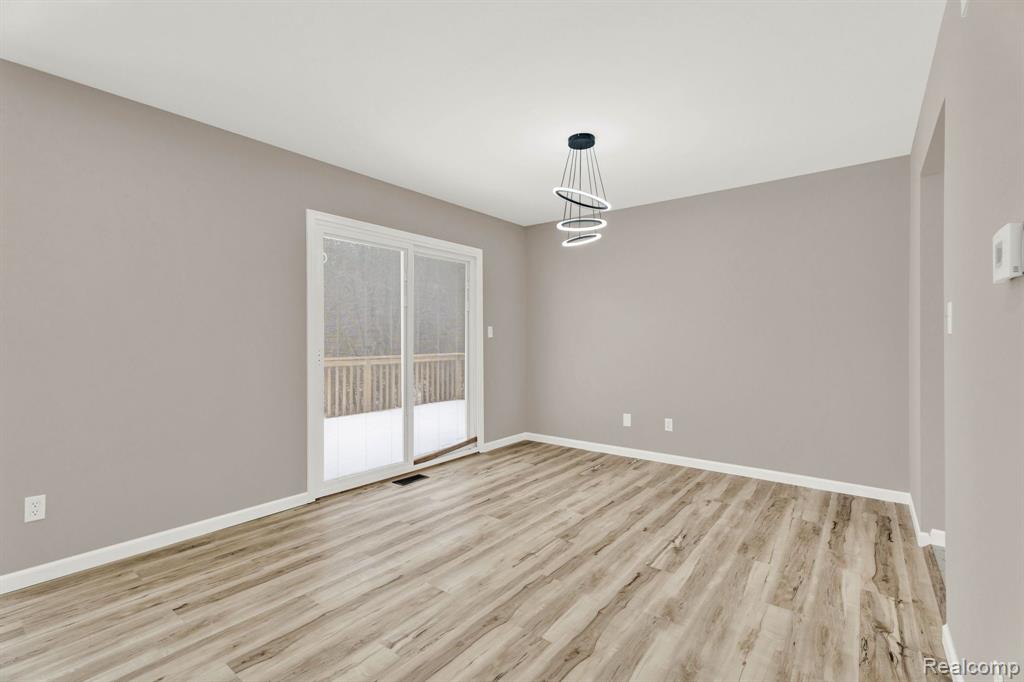 7820 Rampart Trail, Waterford, MI 48327 — Photo 14