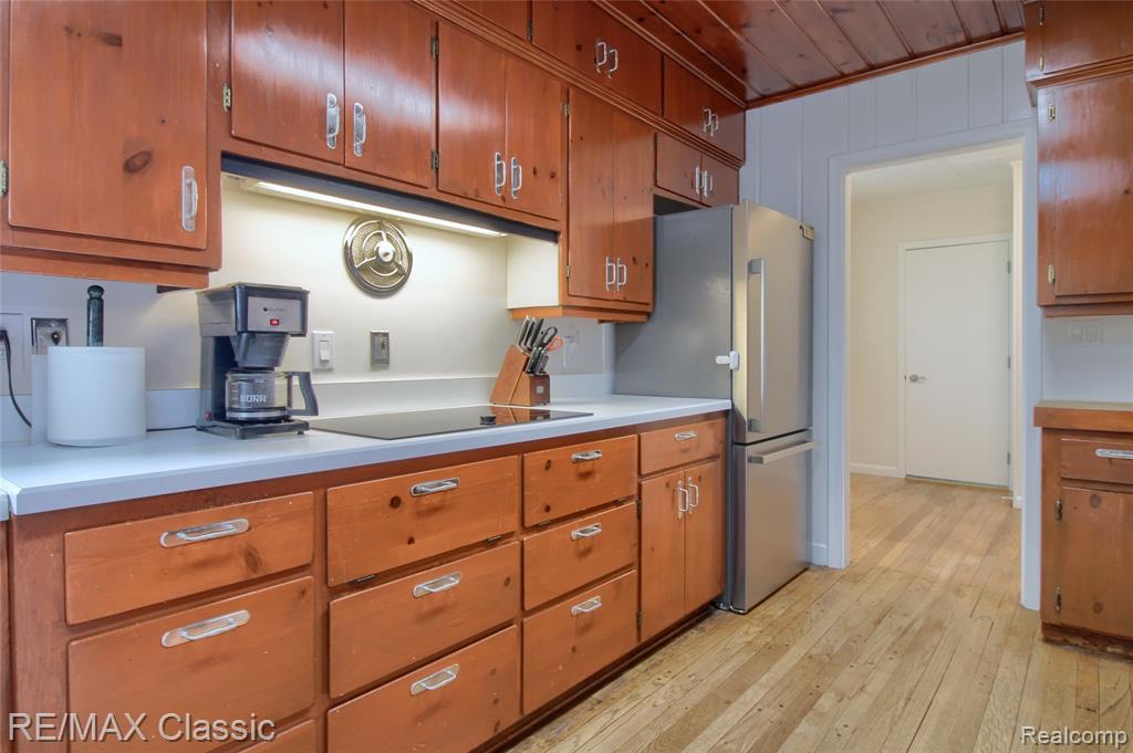 10268 7 Mile Road, Northville, MI 48167 — Photo 8