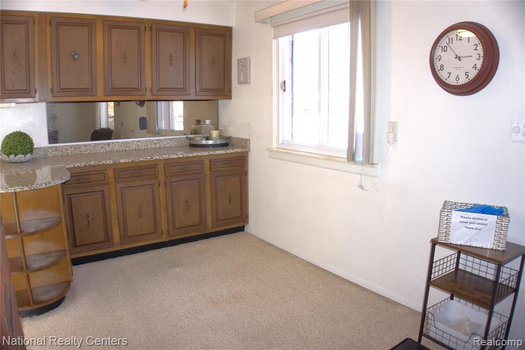 8074 Nightingale Street, Dearborn Heights, MI 48127 — Photo 5