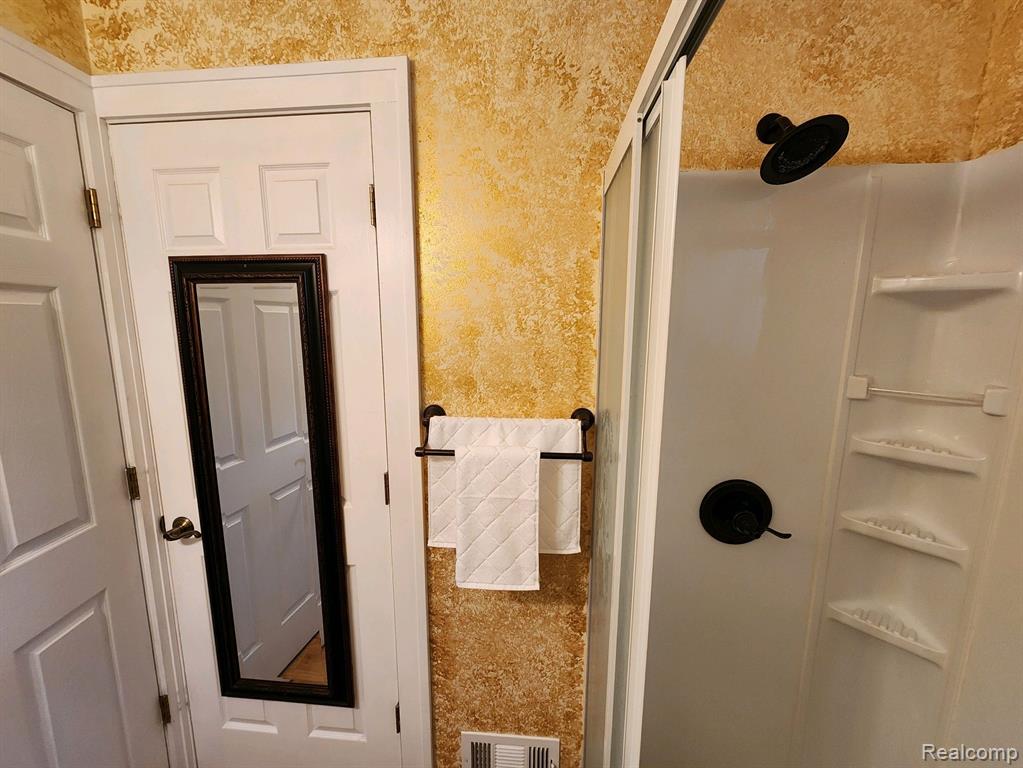 609 E MAIN Street, Pinckney, MI 48169 — Photo 26