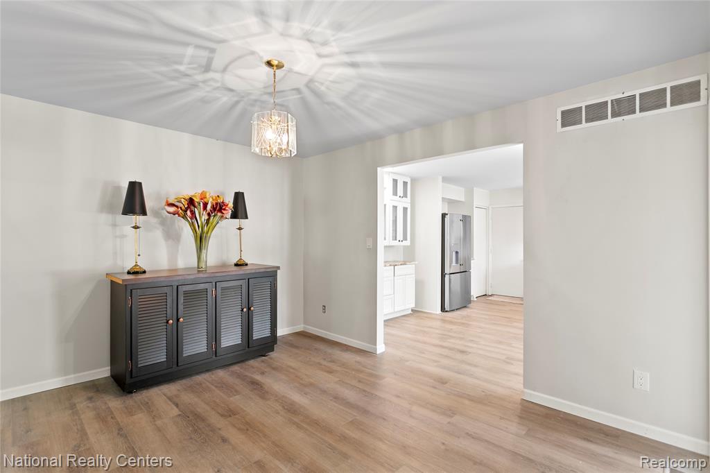7103 Pebble Park Drive, West Bloomfield, MI — Photo 9