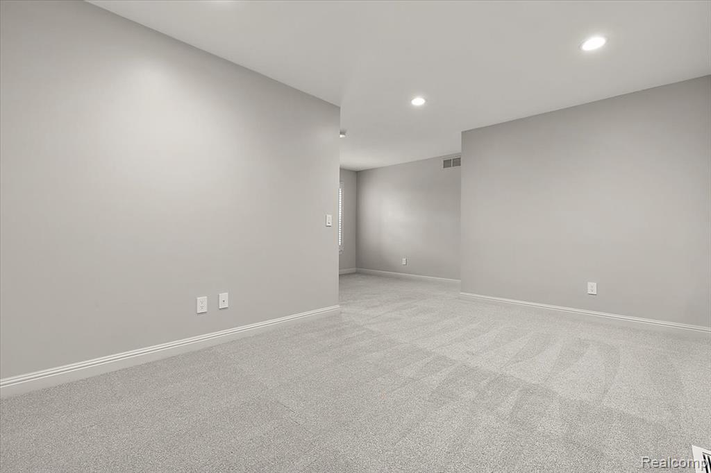 4404 Navin Field Lane, Troy, MI 48085 — Photo 32