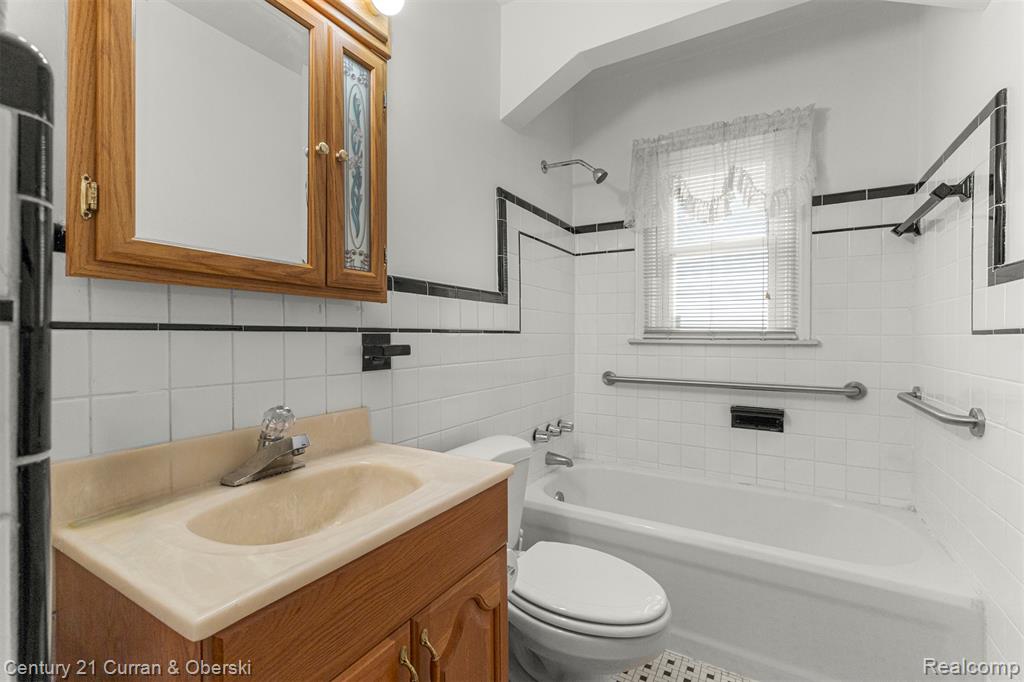 4875 Maple Street, Dearborn, MI 48126 — Photo 14