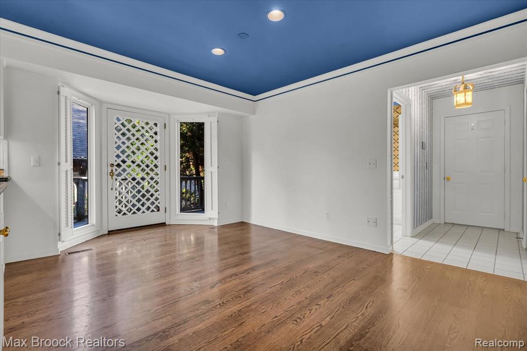 5554 Pine Brooke Court, Bloomfield Hills, MI 48304 — Photo 28