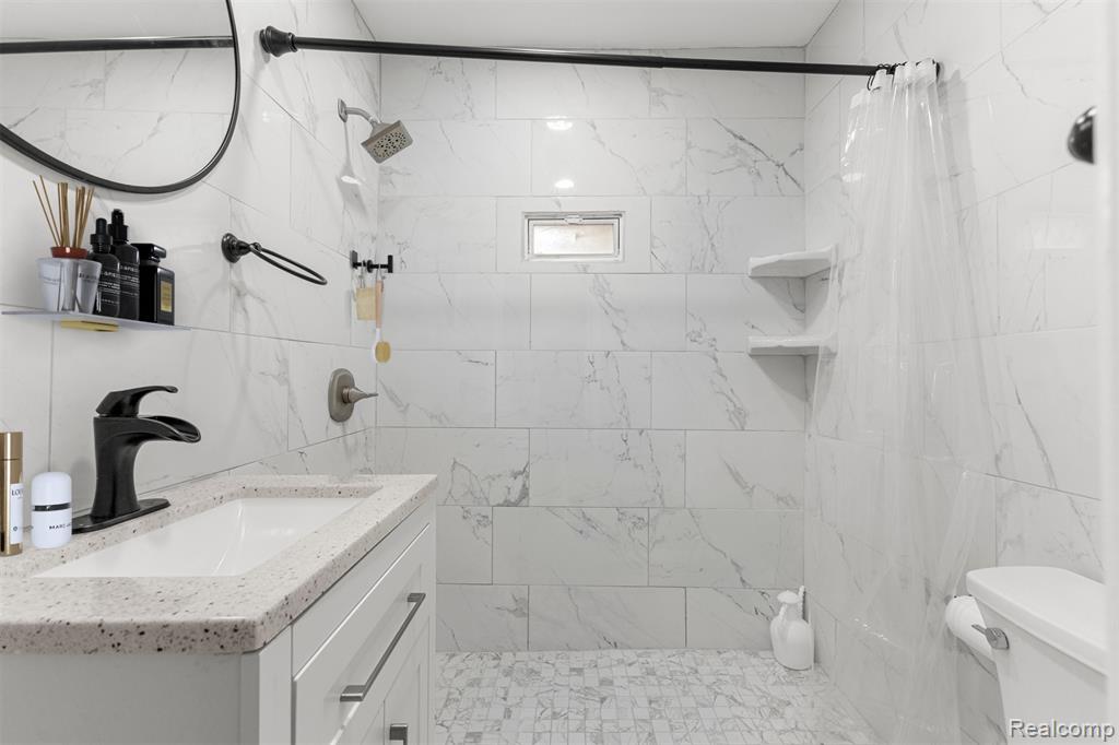 5655 Robindale Avenue, Dearborn Heights, MI 48127 — Photo 13