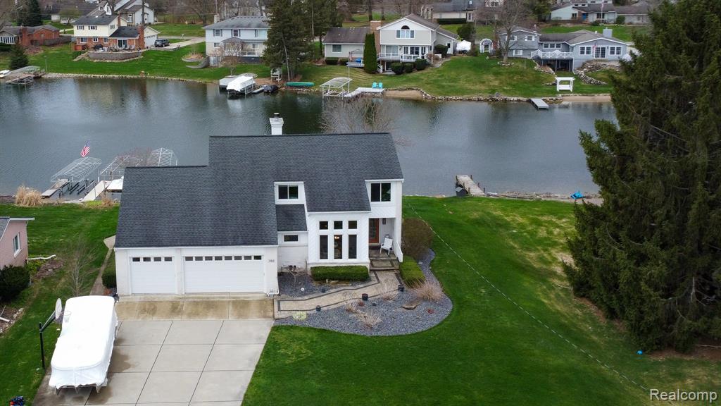 762 Golden Shores, White Lake, MI — Photo 37