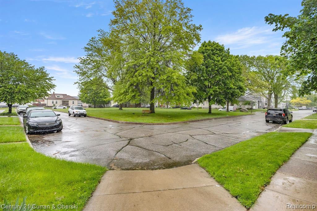 449 SPRUCE Street, Wyandotte, MI 48192 — Photo 46