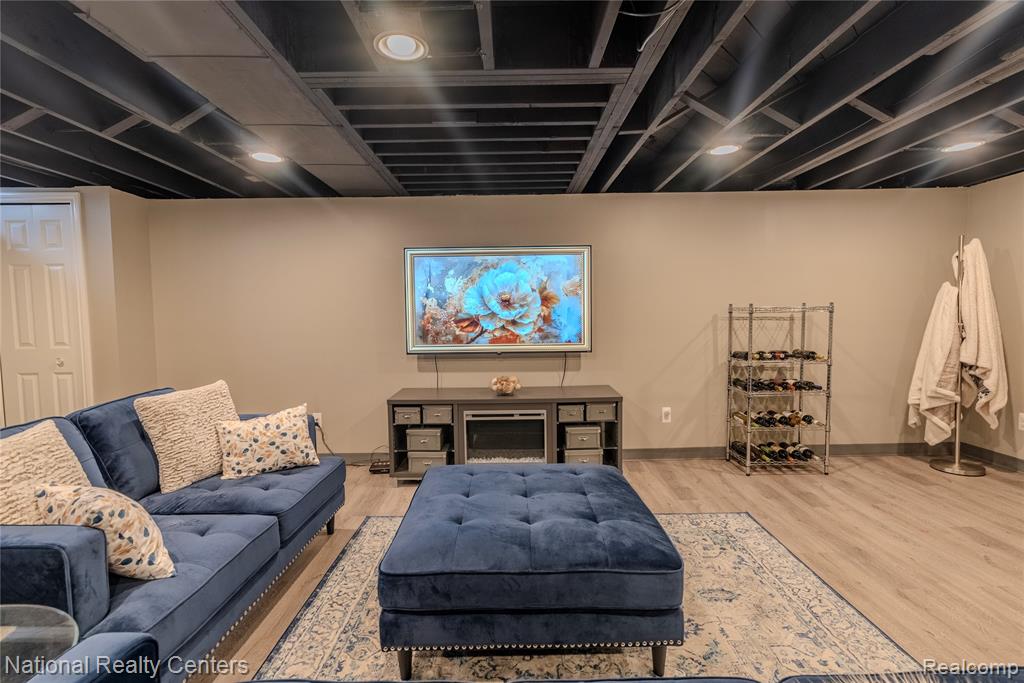 4760 Red Maple Drive, Warren, MI 48092 — Photo 23