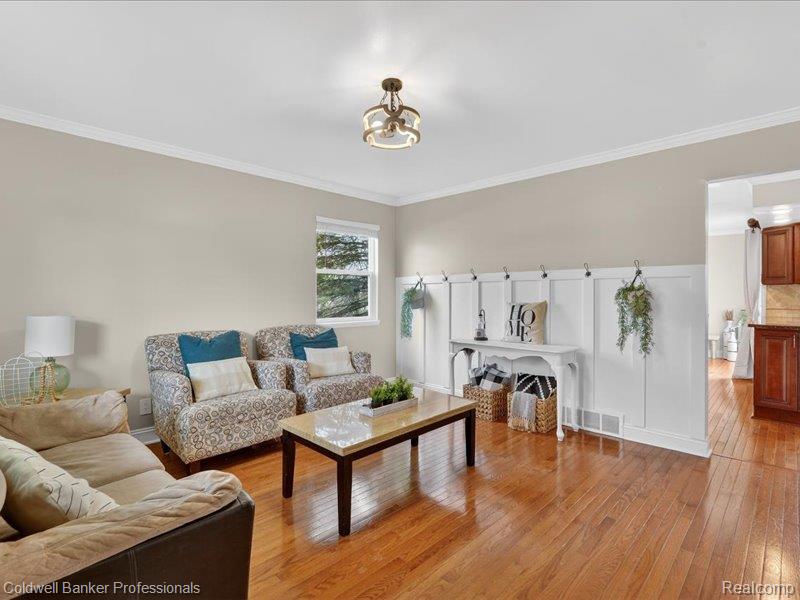 6091 Rocking Chair Road, Grand Blanc, MI 48439 — Photo 9