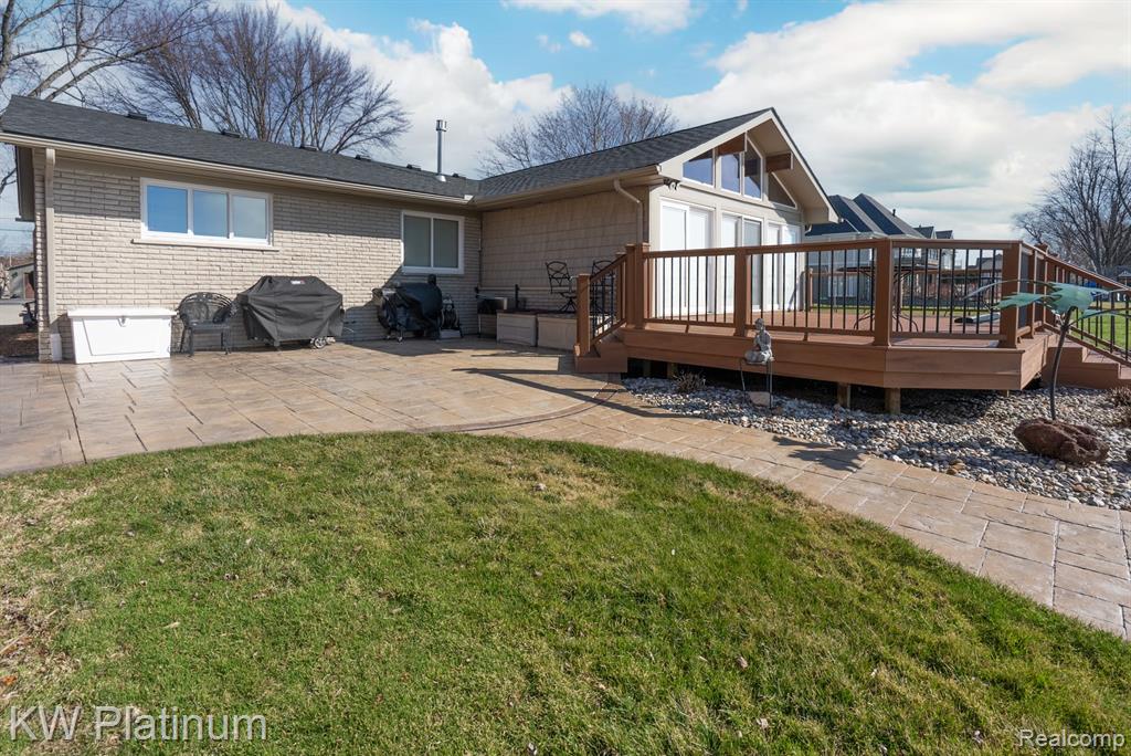 48218 Harbor Drive, Chesterfield, MI 48047 — Photo 17