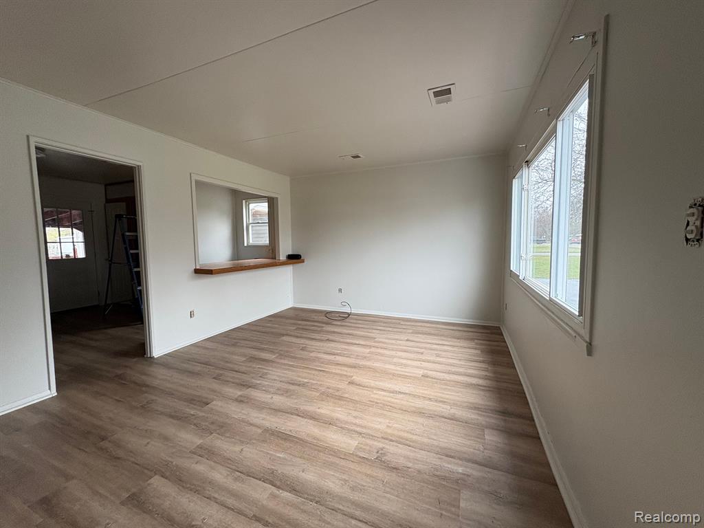 6101 SPRINGDALE Boulevard, Grand Blanc, MI 48439 — Photo 5