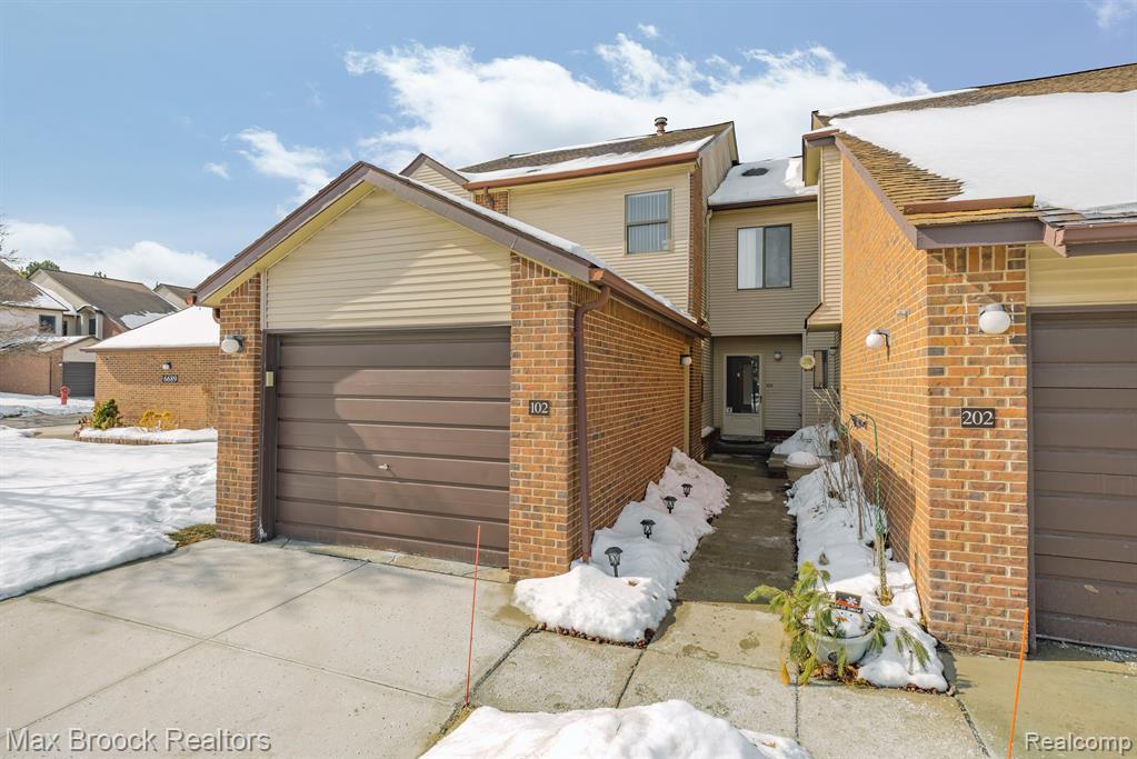6689 W Ridgefield Circle, West Bloomfield, MI — Photo 33
