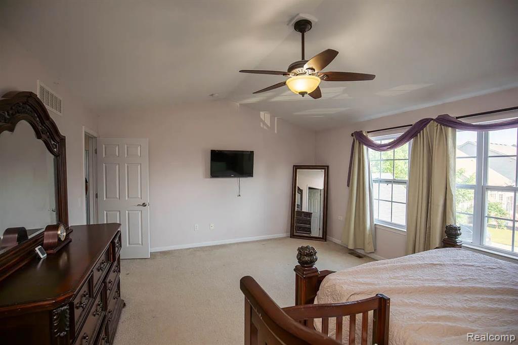51123 Brompton, Novi, MI — Photo 28