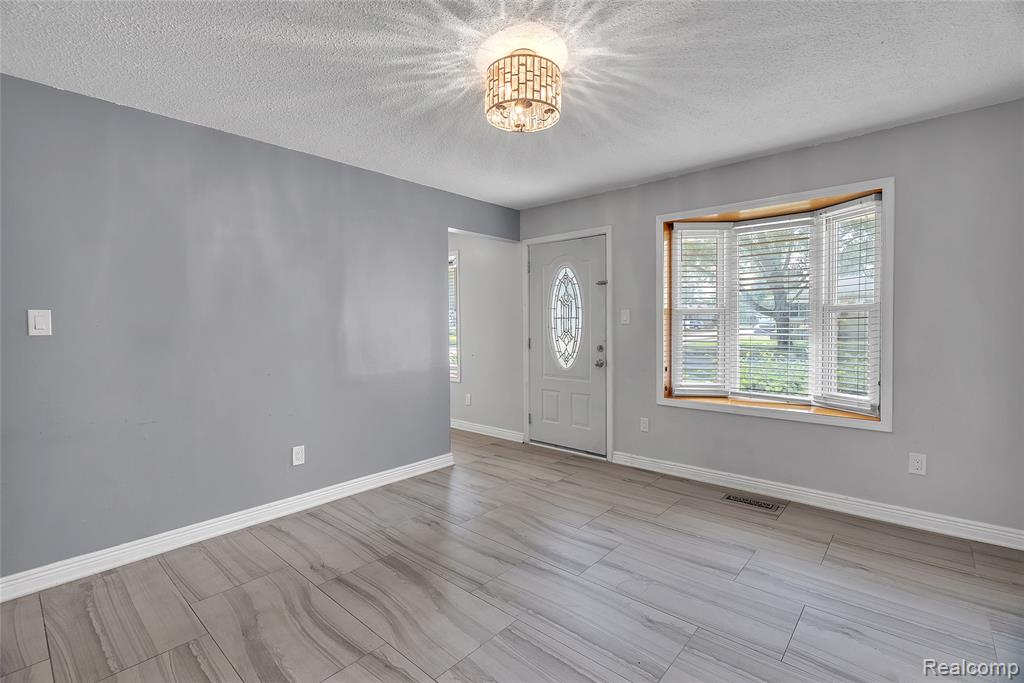 4517 Culver Street, Dearborn Heights, MI 48125 — Photo 12