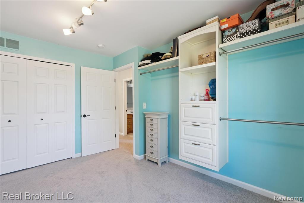 6097 High Valley Drive, White Lake, MI 48383 — Photo 32