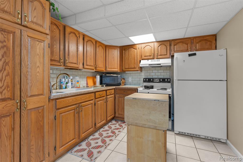 6859 Tangle Wood, Waterford, MI 48327 — Photo 32