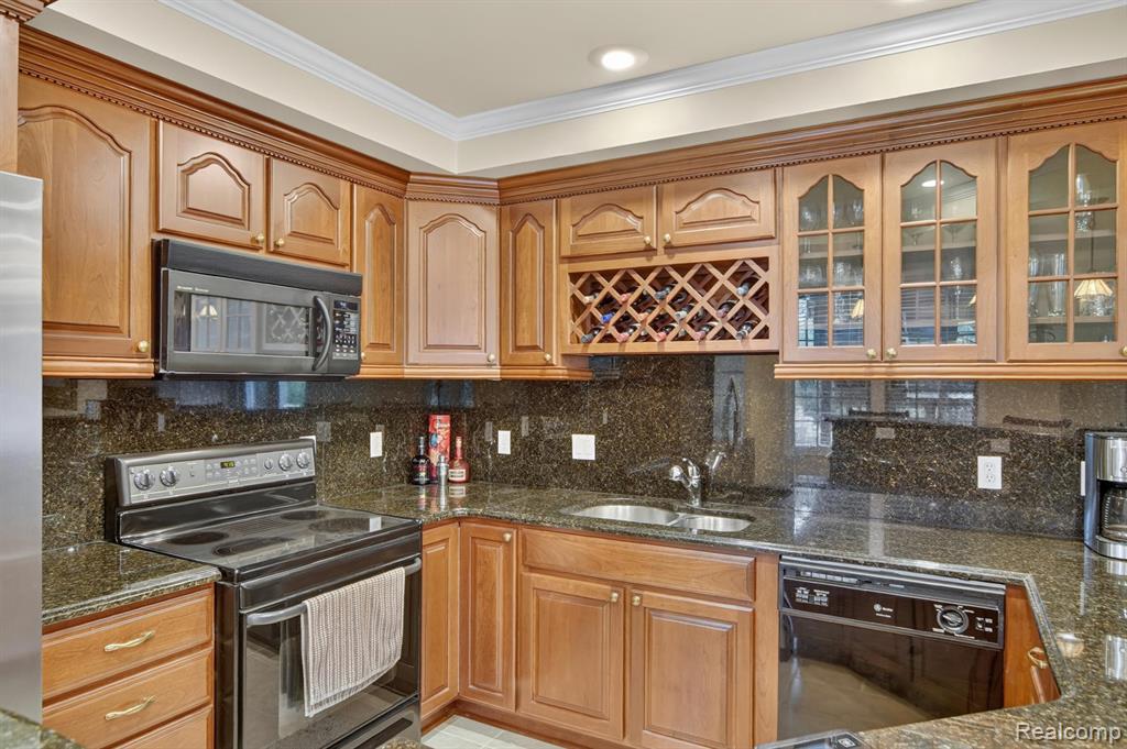 50295 Fellows Hill Drive, Plymouth, MI 48170 — Photo 38