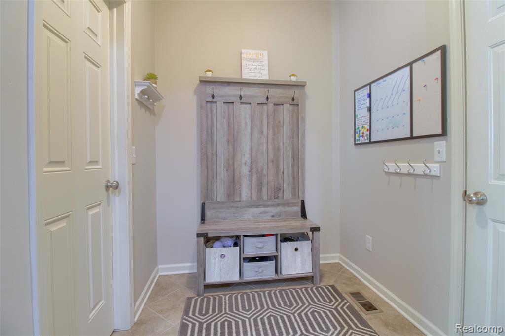57649 Blossom Valley Trail, New Hudson, MI 48165 — Photo 21