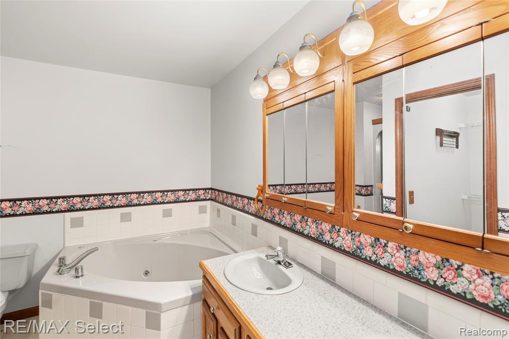9307 Hill Road, Swartz Creek, MI 48473 — Photo 9