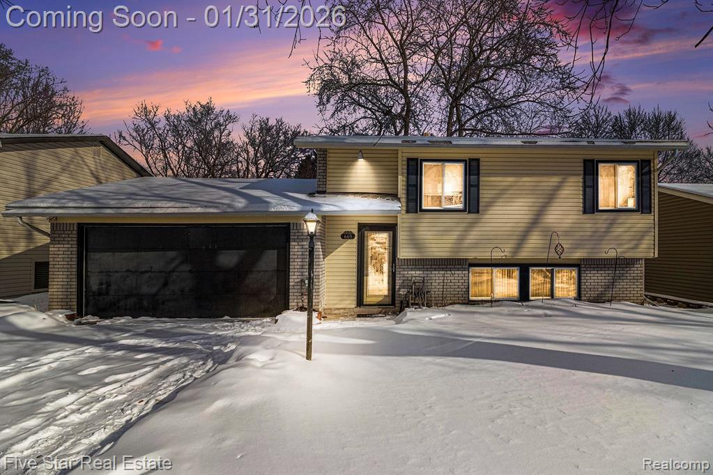 669 Provincetown Road, Auburn Hills, MI 48326 — front exterior