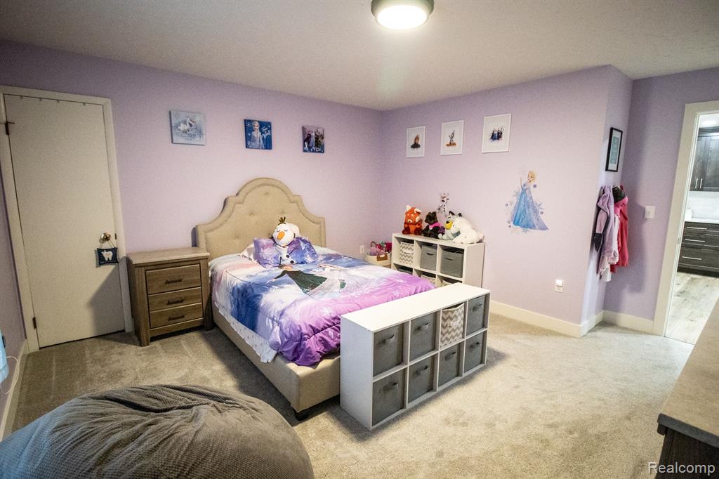 4585 Burt Road, Birch Run, MI 48415 — Photo 32