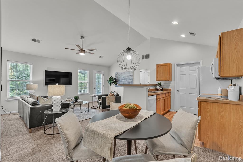 592 Olde English Circle, Howell, MI 48855 — Photo 8