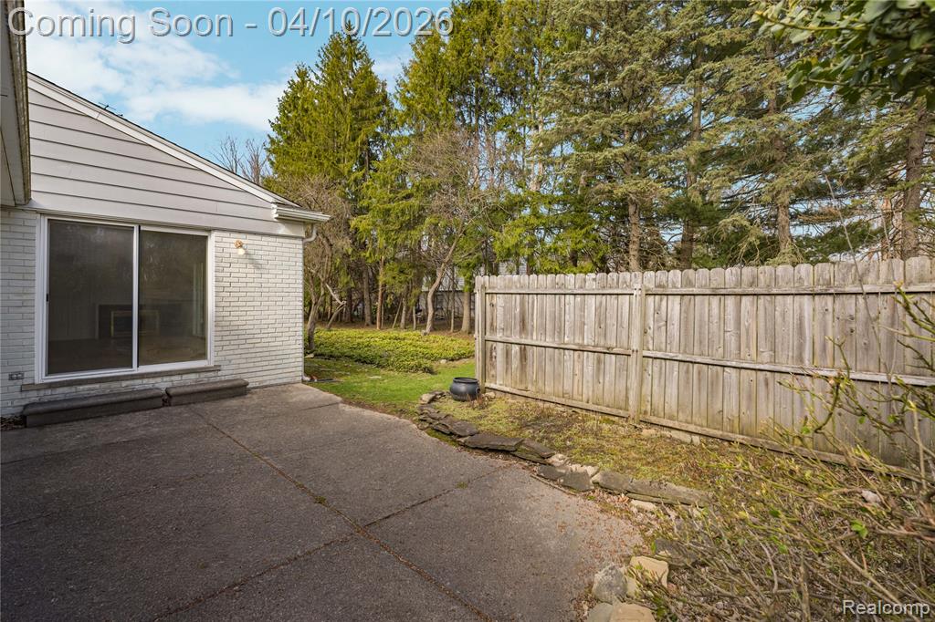 7077 Brookridge Drive, West Bloomfield, MI — Photo 41