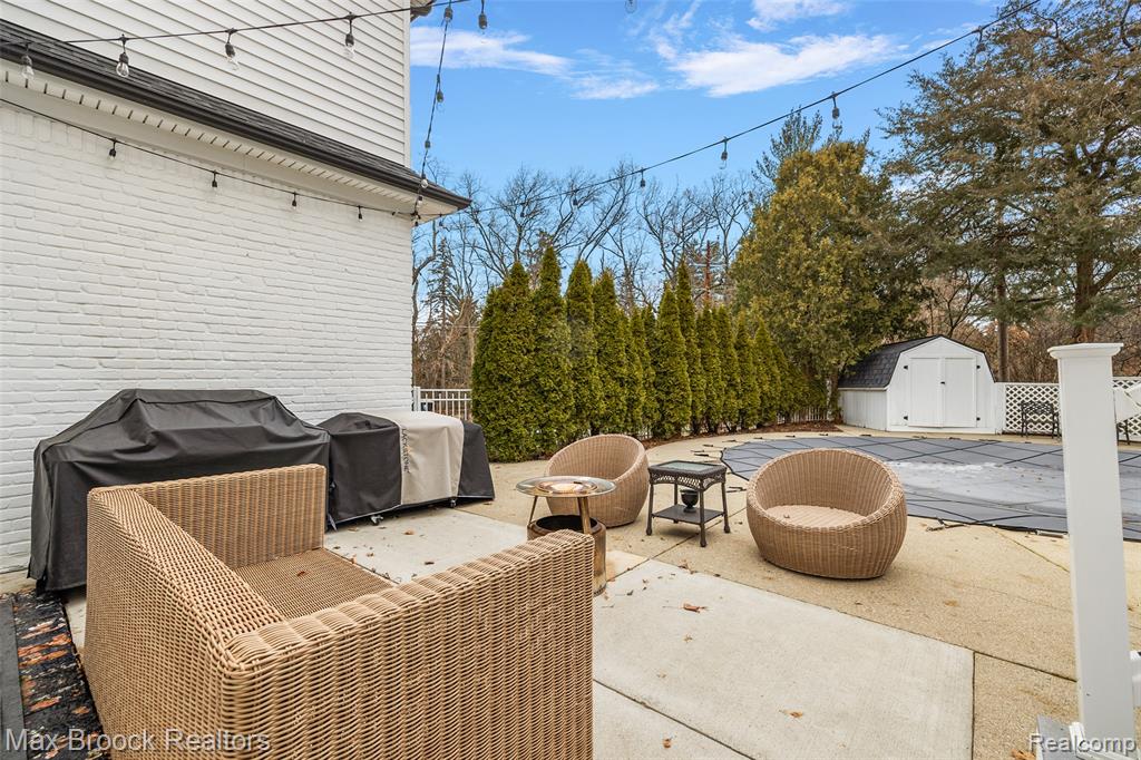 692 Bennington Drive, Bloomfield Hills, MI 48304 — Photo 36