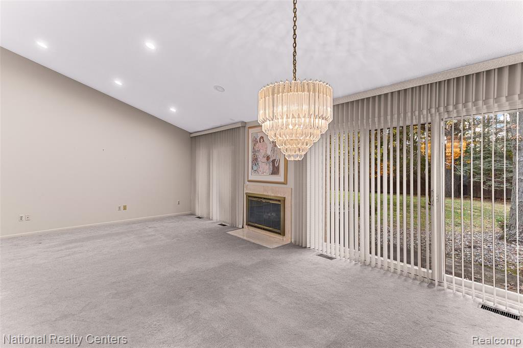 6904 Pebble Park Circle, West Bloomfield, MI — Photo 15