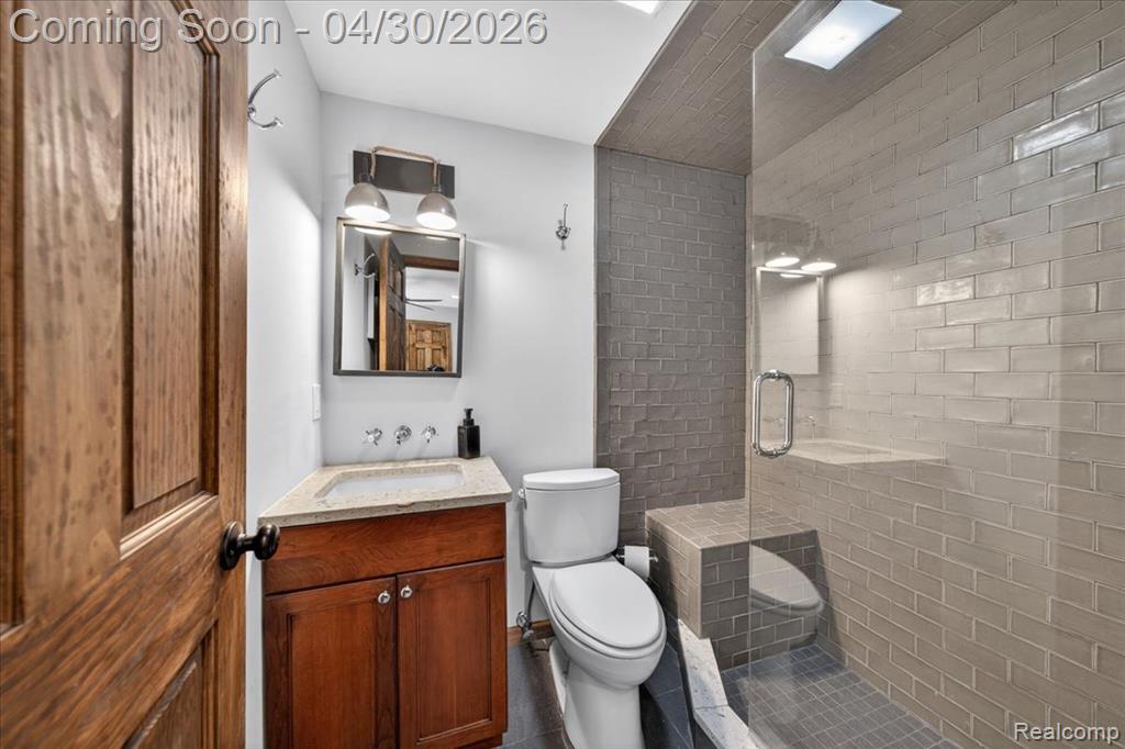 3945 N Vanstone Drive, Commerce Twp, MI 48382 — Photo 28