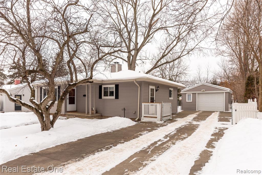5350 Military Avenue, Brighton, MI 48116 — Photo 2