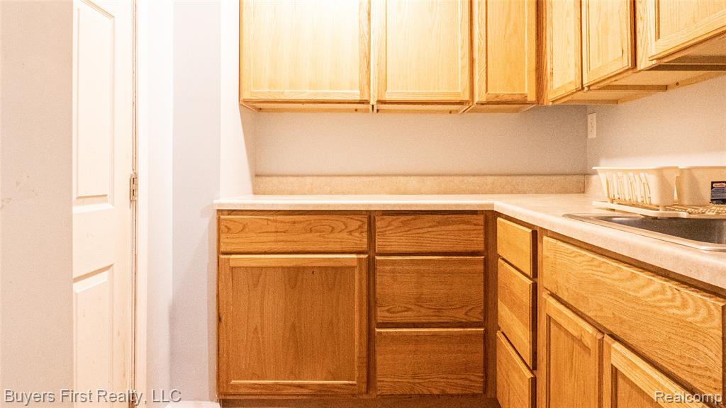 24641 Church Street, Oak Park, MI 48237 — Photo 31