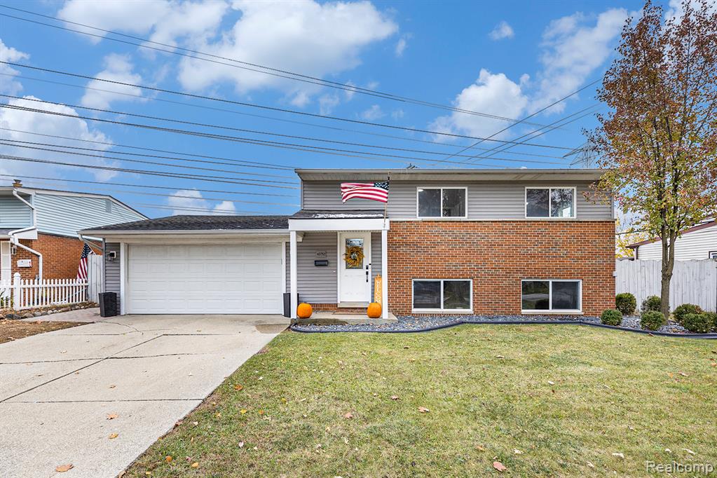 43752 Goldberg Drive, Sterling Heights, MI 48313 — front exterior