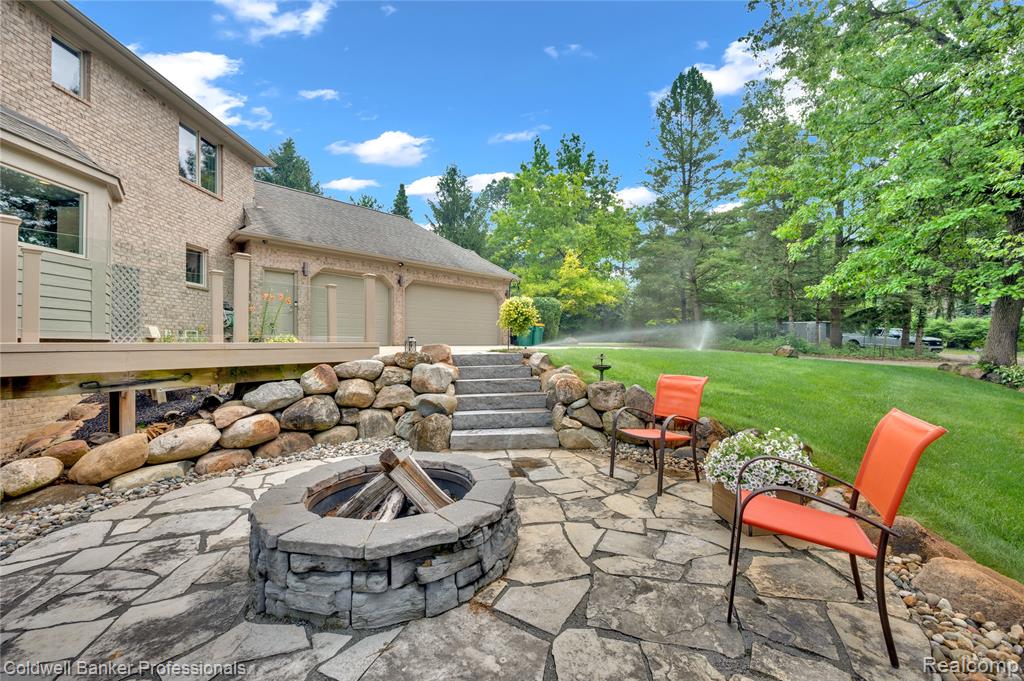 668 E Buell Road, Rochester, MI 48306 — Photo 46