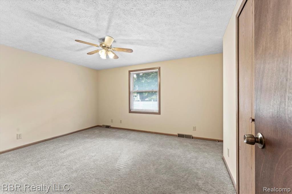 417 St. Joseph Street, Trenton, MI 48183 — Photo 9