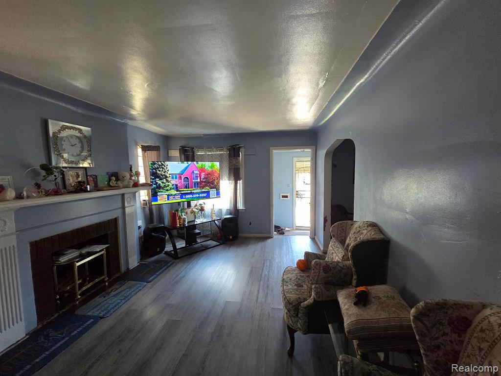 8869 MANOR Street, Detroit, MI 48204 — Photo 4