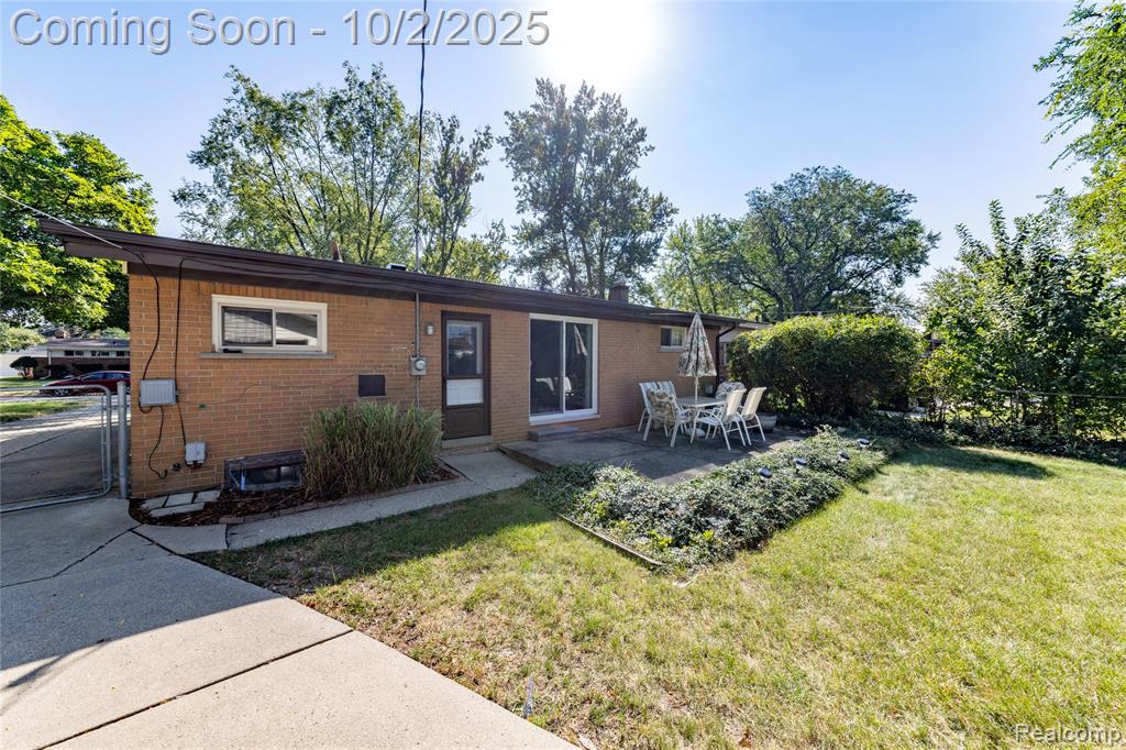 9253 Idaho Street, Livonia, MI 48150 — Photo 21